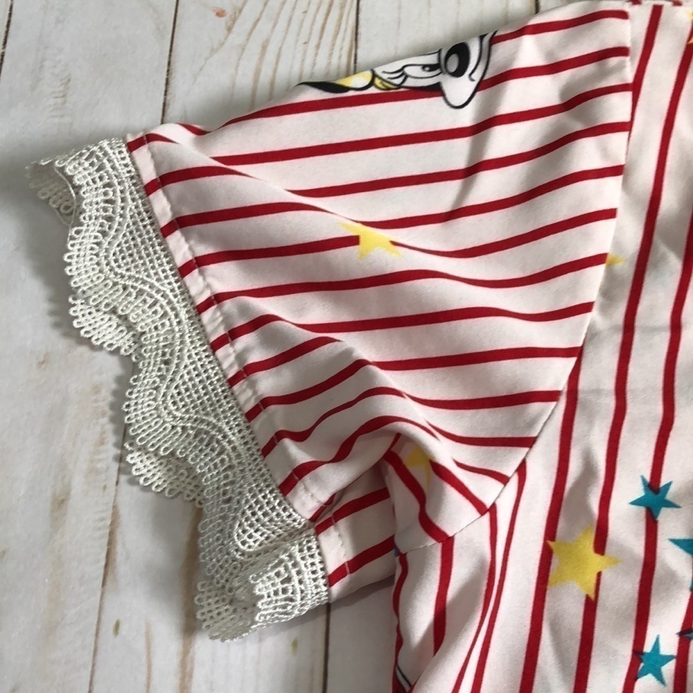 Minnie Mouse button up blouse - Picture 5 of 11